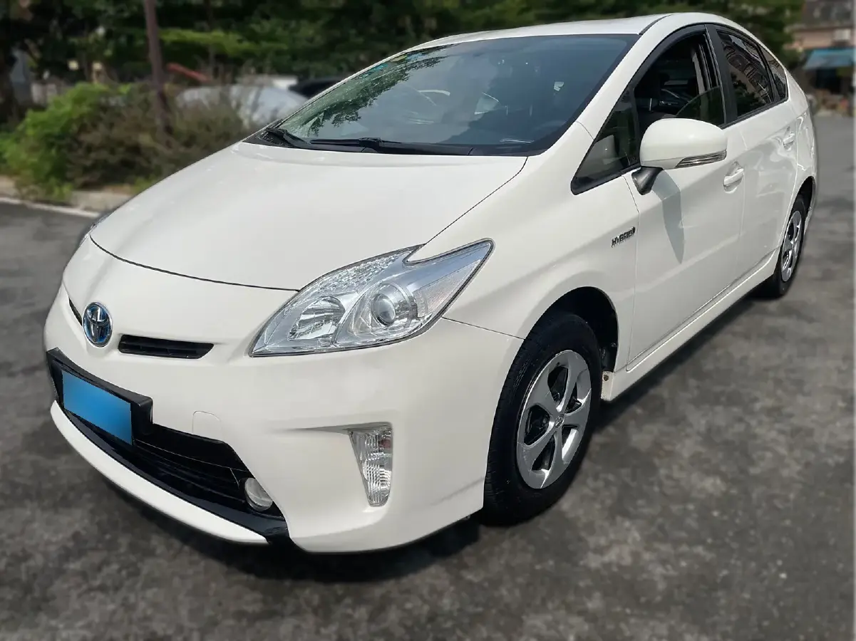 2012 Toyota Prius 1.8L 99HP L4 E-CVT Hybrid 2012 Toyota Prius 1.8L 99HP L4 E-CVT Hybrid