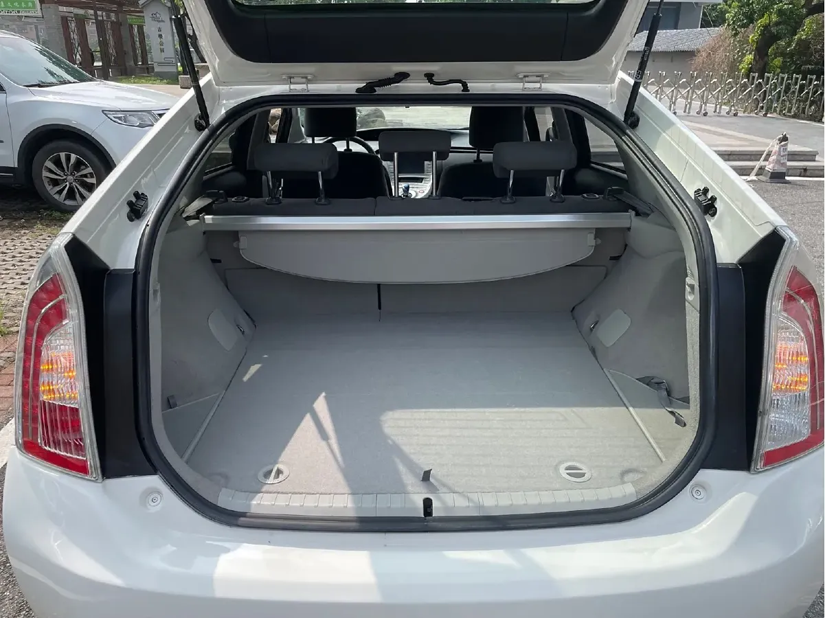 2012 Toyota Prius 1.8L 99HP L4 E-CVT Hybrid,autocango,china used car exporter,china ev exporter,chinese used car exporter,chinese used ev exporter