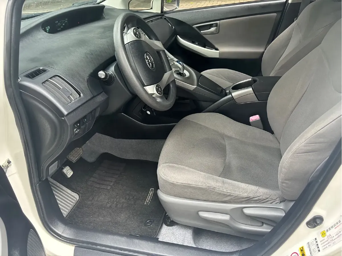 2012 Toyota Prius 1.8L 99HP L4 E-CVT Hybrid,autocango,china used car exporter,china ev exporter,chinese used car exporter,chinese used ev exporter