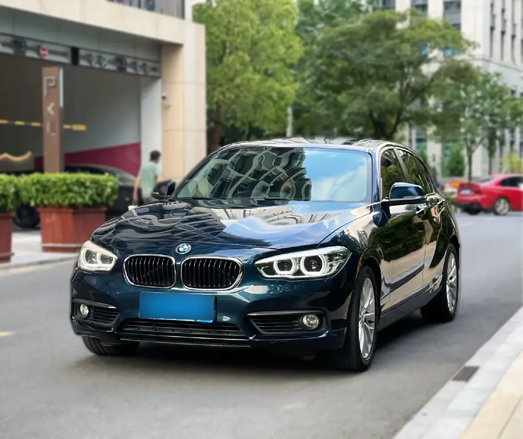 2015 BMW 1 Series 1.6T 177HP L4 8AT