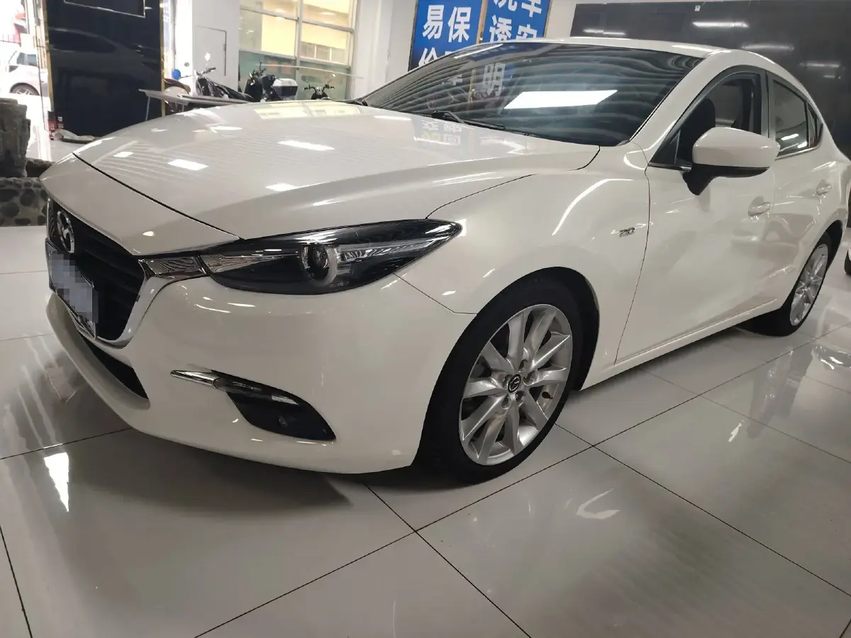 2017 Mazda 3 Axela 2.0L 158HP L4 6AT