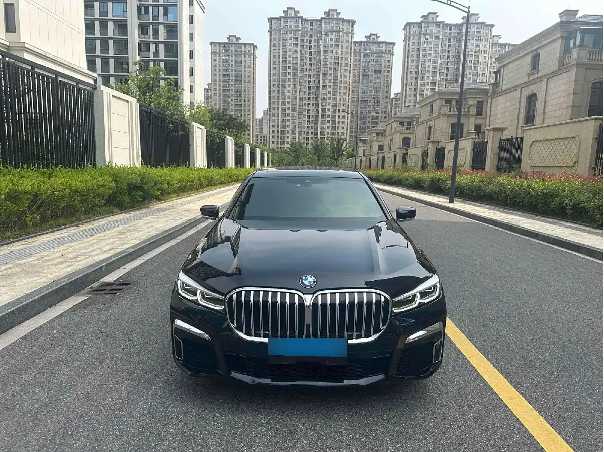 2021 BMW 7 Series 2.0T 265HP L4 8AT