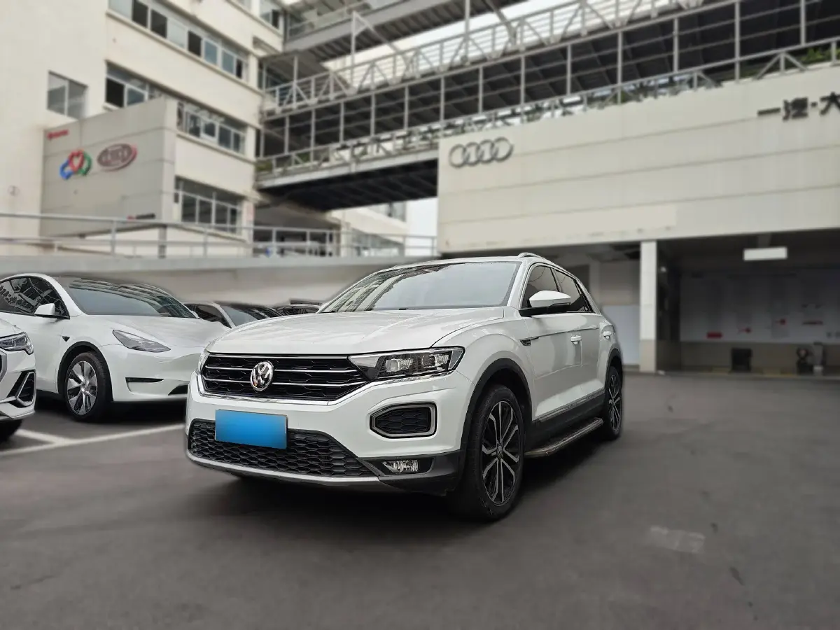 2020 Volkswagen T-Roc 1.4T 150HP L4 7DCT