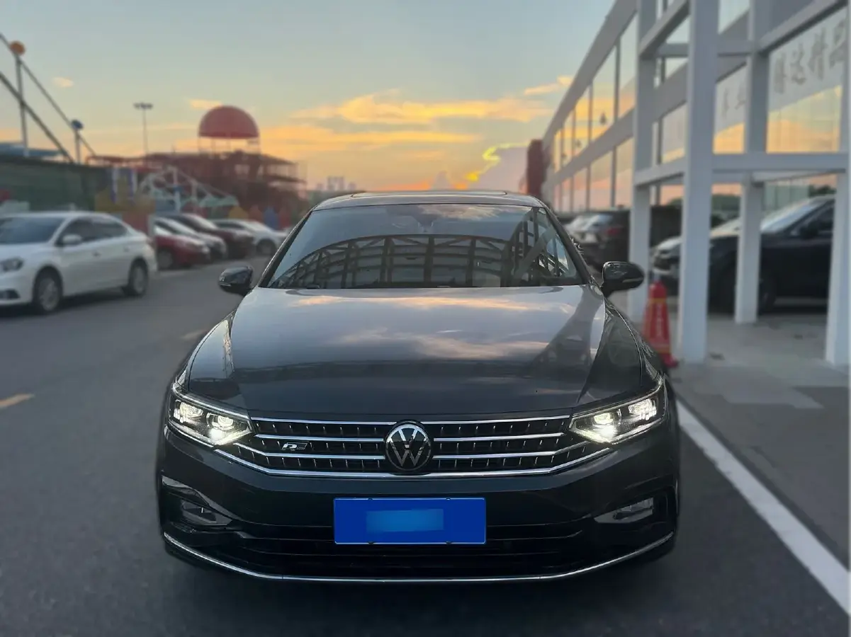 2023 Volkswagen Magotan 2.0T 186HP L4 7DCT