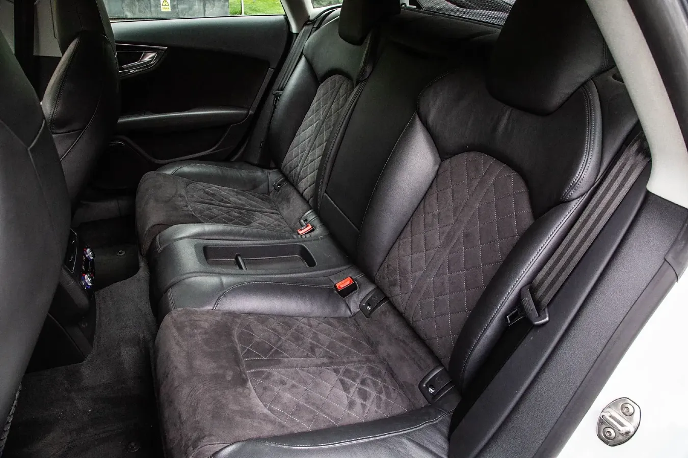 2013 Audi S7 4.0T 420HP V8 7DCT,autocango,china used car exporter,china ev exporter,chinese used car exporter,chinese used ev exporter