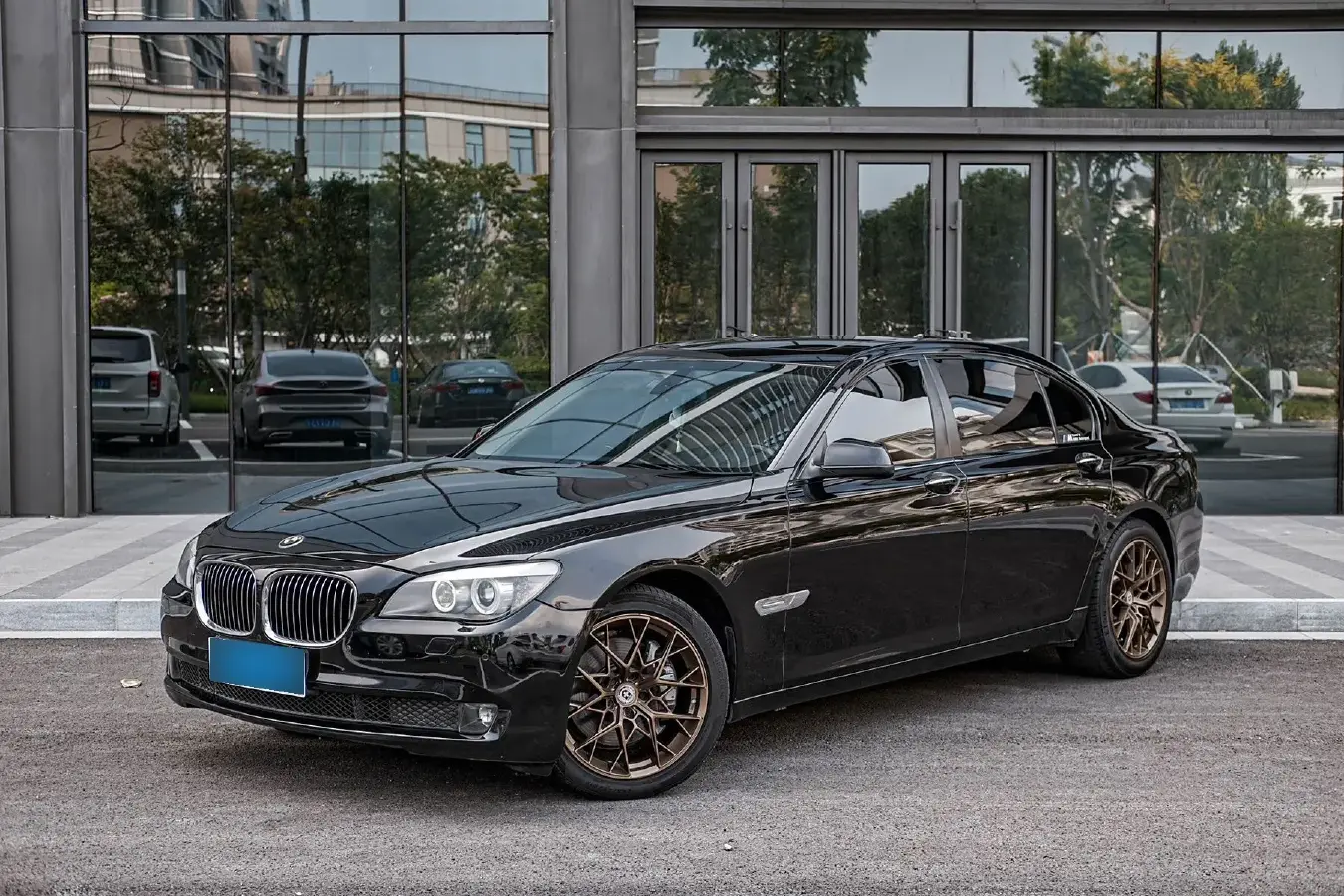 2009 BMW 7 Series 3.0T 326HP L6 6AT