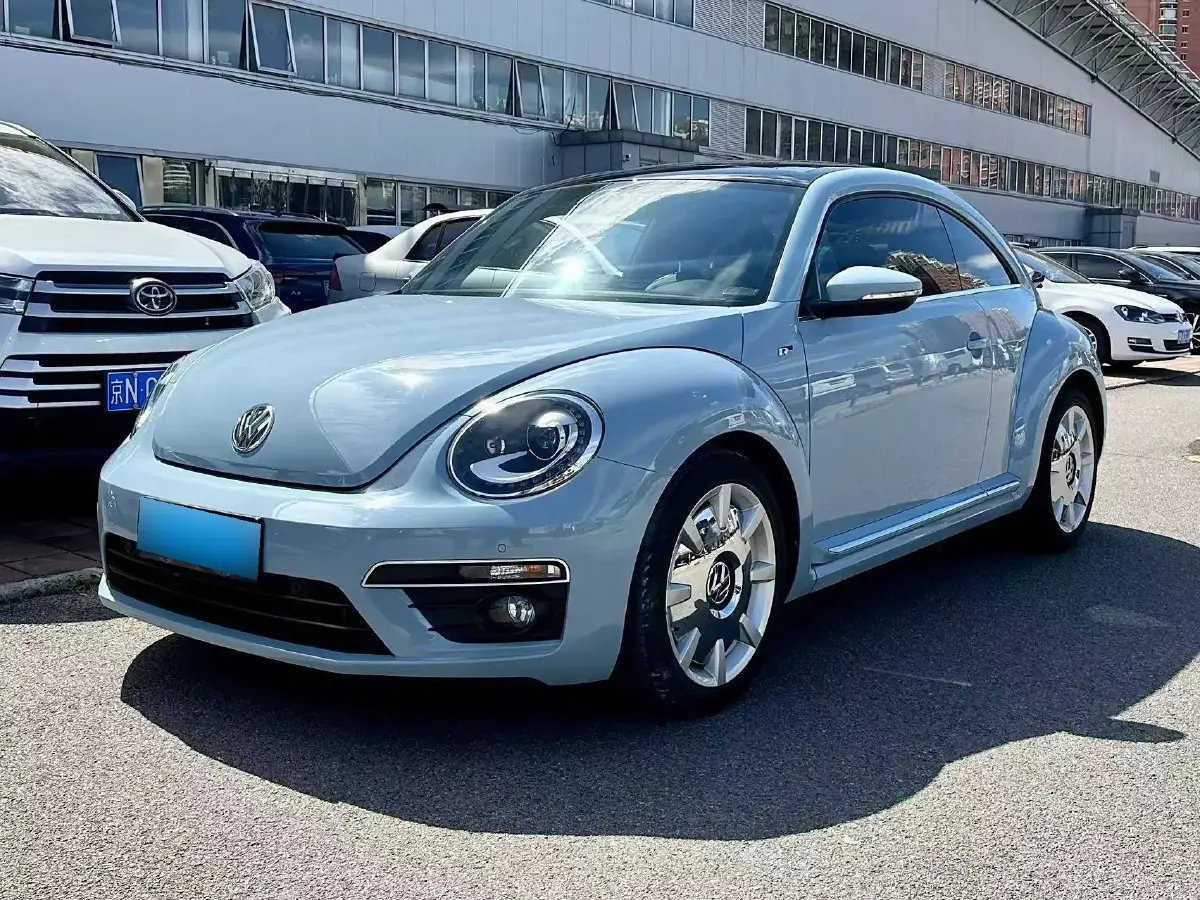 2015 Volkswagen Beetle 2.0T 210HP L4 6DCT