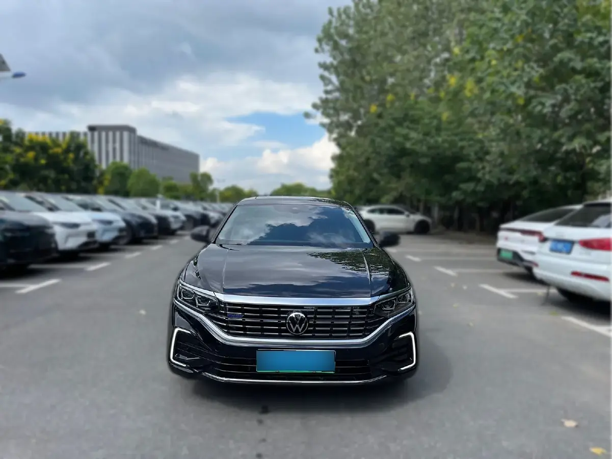 2022 Volkswagen Passat 1.4T 150HP L4 6DCT PHEV 13KWH