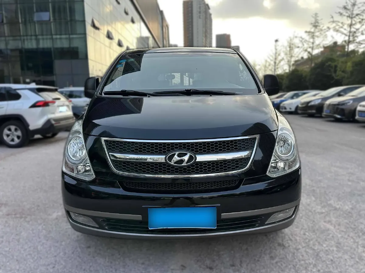 2011 Hyundai H-1 Wagon 2.4L 173HP L4 4AT,autocango,china used car exporter,china ev exporter,chinese used car exporter,chinese used ev exporter