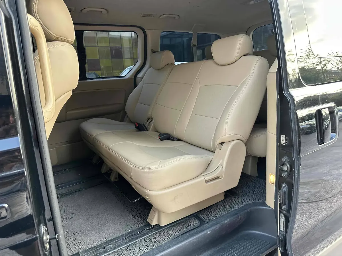 2011 Hyundai H-1 Wagon 2.4L 173HP L4 4AT,autocango,china used car exporter,china ev exporter,chinese used car exporter,chinese used ev exporter