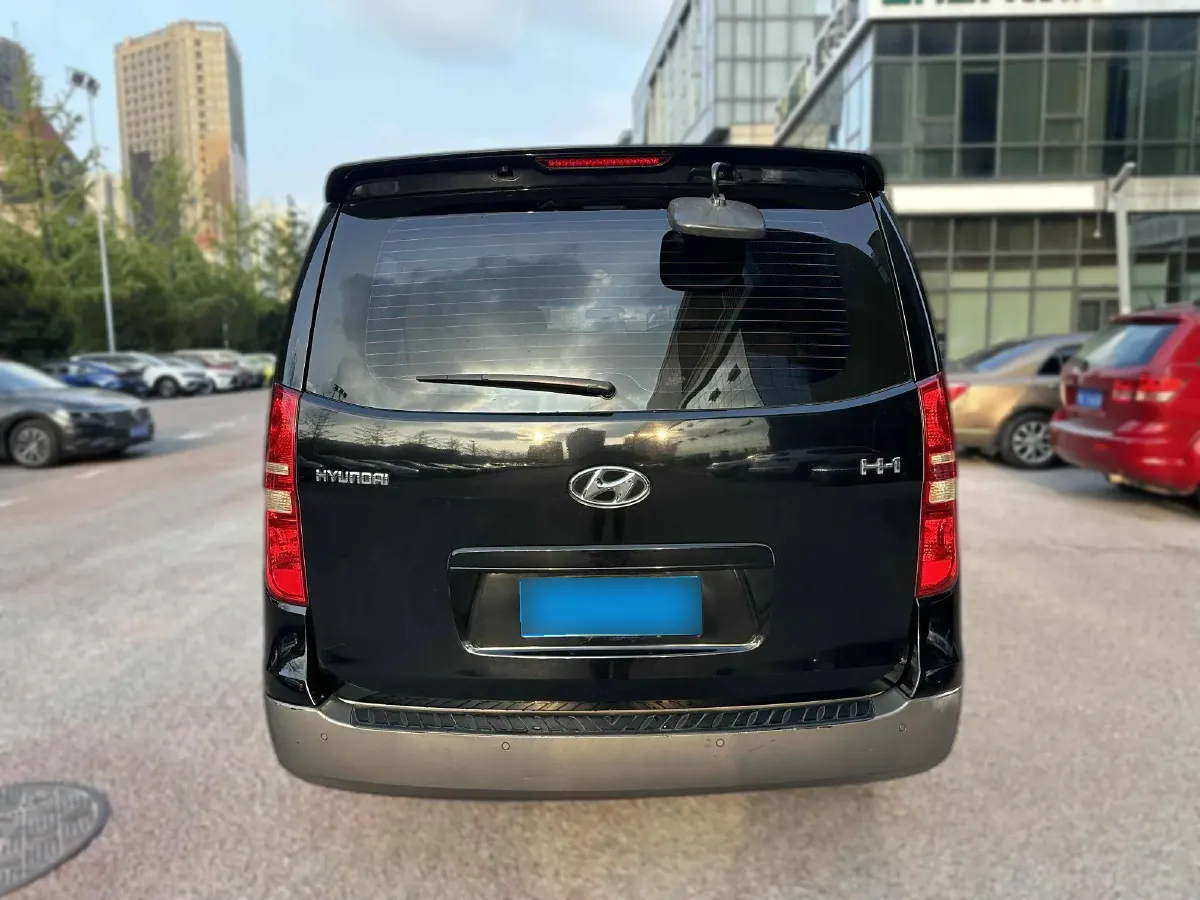 2011 Hyundai H-1 Wagon 2.4L 173HP L4 4AT,autocango,china used car exporter,china ev exporter,chinese used car exporter,chinese used ev exporter