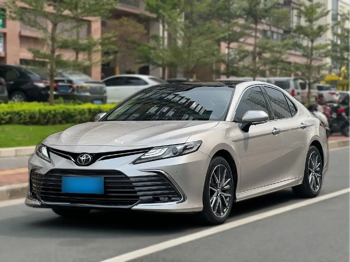 2021 Toyota Camry 2.5L 209HP L4 8AT