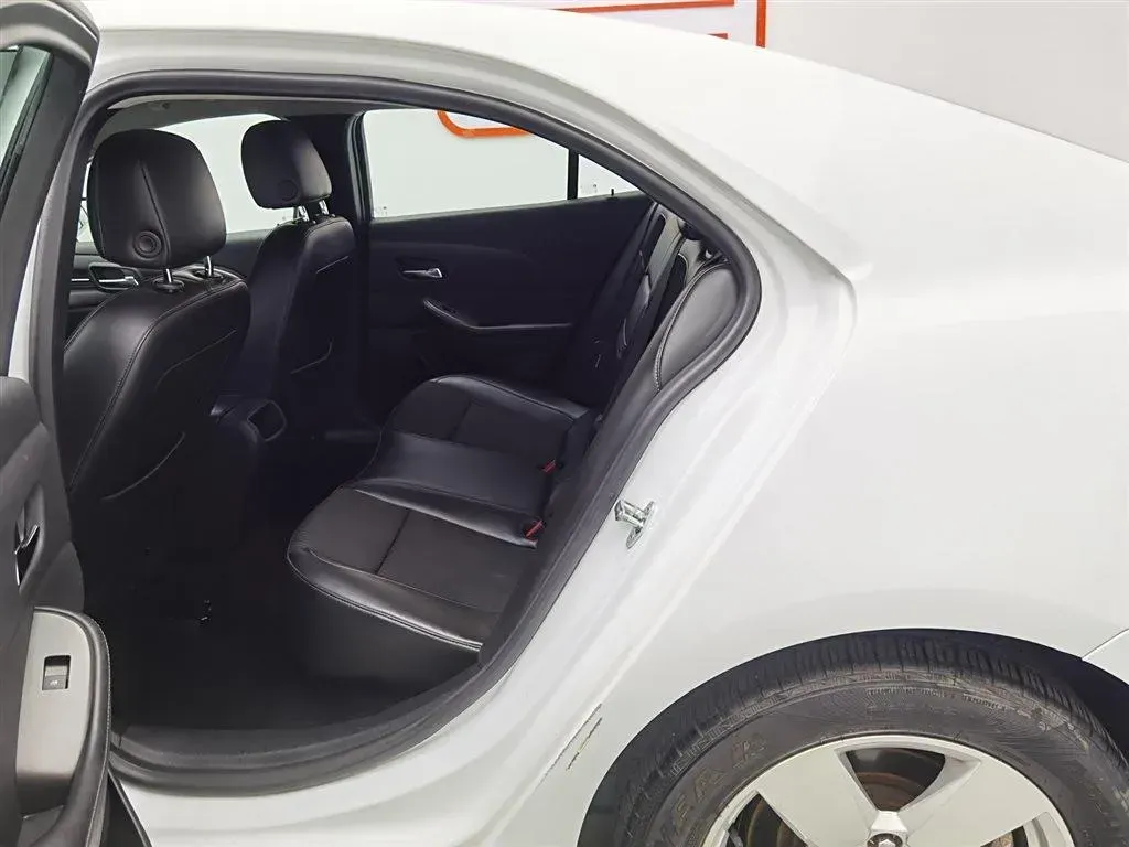 2013 Chevrolet Malibu 1.6T 184HP L4 6AT,autocango,china used car exporter,china ev exporter,chinese used car exporter,chinese used ev exporter