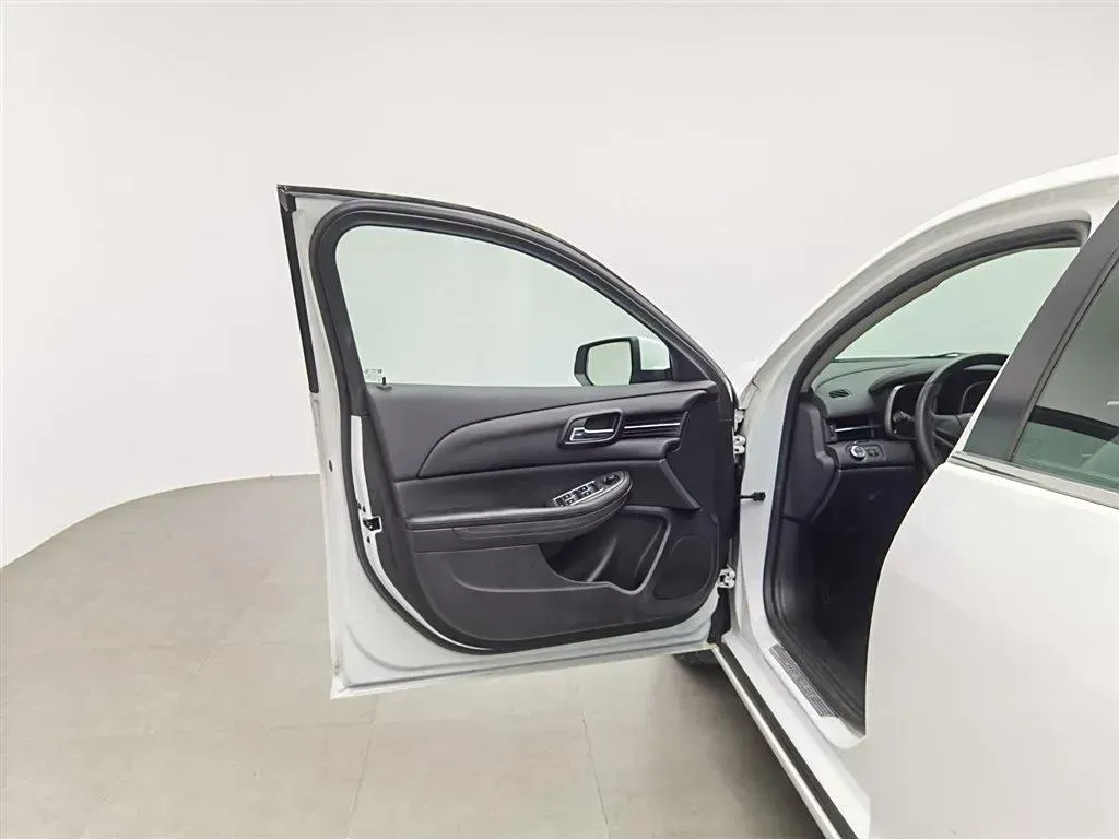 2013 Chevrolet Malibu 1.6T 184HP L4 6AT,autocango,china used car exporter,china ev exporter,chinese used car exporter,chinese used ev exporter