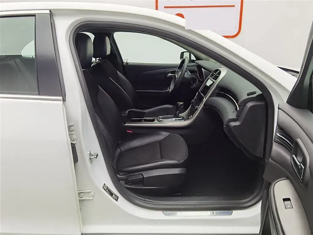 2013 Chevrolet Malibu 1.6T 184HP L4 6AT,autocango,china used car exporter,china ev exporter,chinese used car exporter,chinese used ev exporter