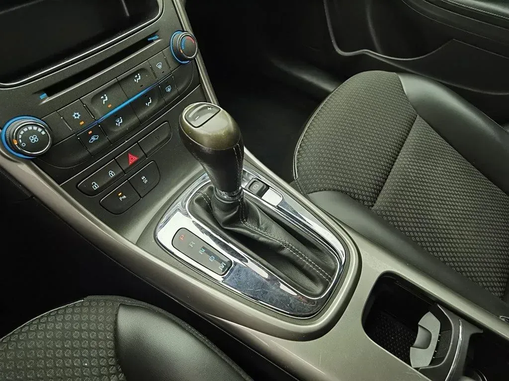 2013 Chevrolet Malibu 1.6T 184HP L4 6AT,autocango,china used car exporter,china ev exporter,chinese used car exporter,chinese used ev exporter