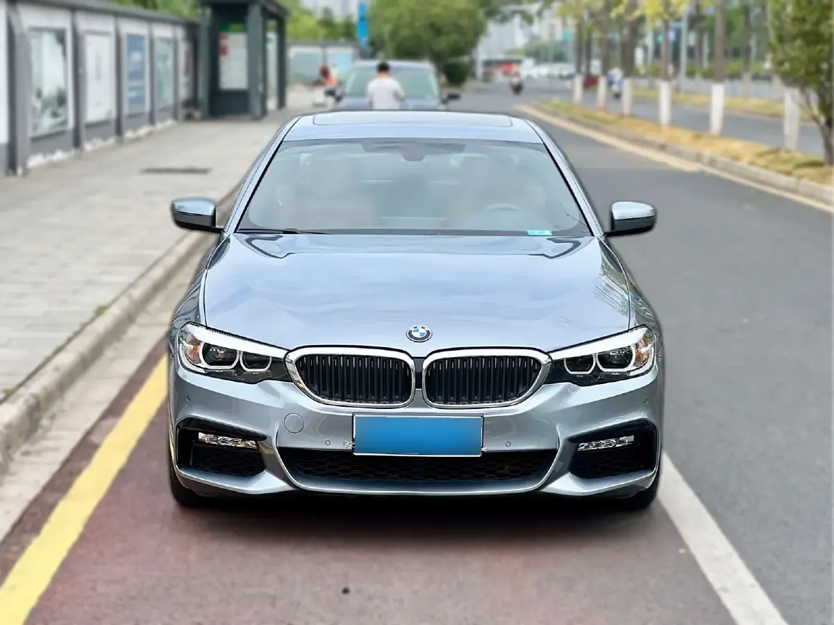 2018 BMW 5 Series 2.0T 184HP L4 8AT