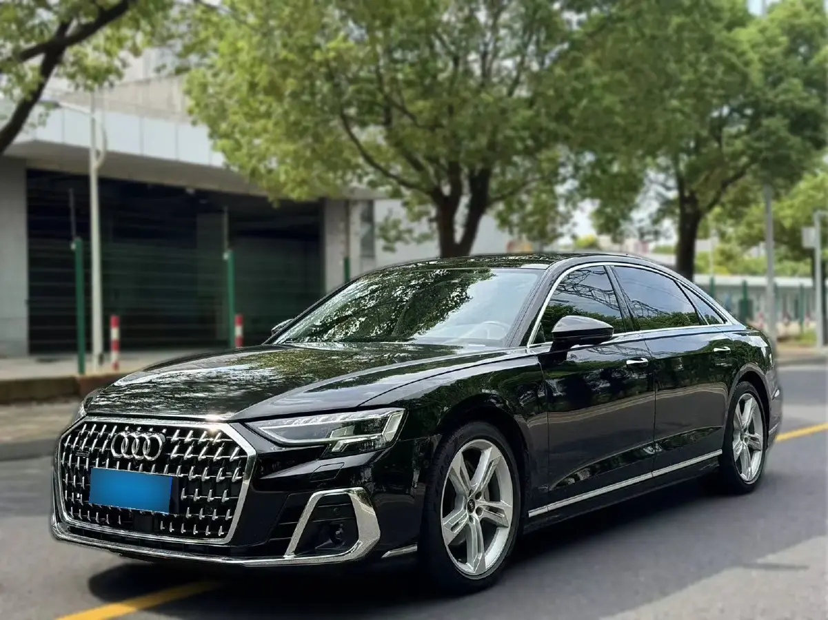 2023 Audi A8 3.0T 286HP V6 8AT