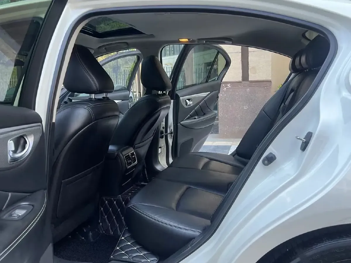 2014 Infiniti Q50 3.7L 351HP V6 7AT,autocango,china used car exporter,china ev exporter,chinese used car exporter,chinese used ev exporter