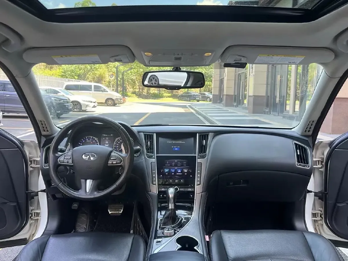 2014 Infiniti Q50 3.7L 351HP V6 7AT,autocango,china used car exporter,china ev exporter,chinese used car exporter,chinese used ev exporter