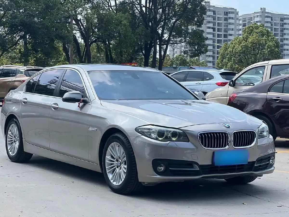 2014 BMW 5 Series 2.0T 218HP L4 8AT