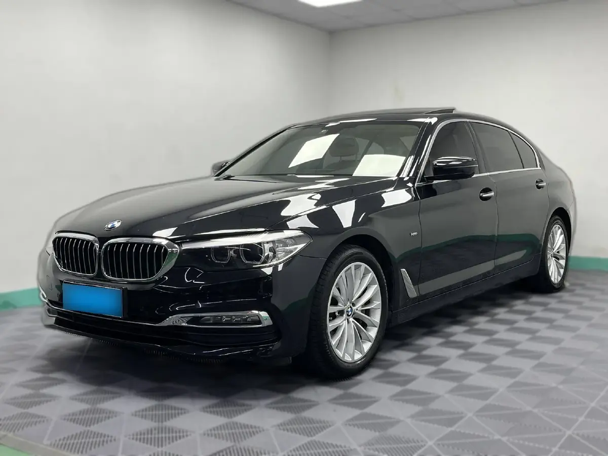 2018 BMW 5 Series 2.0T 252HP L4 8AT