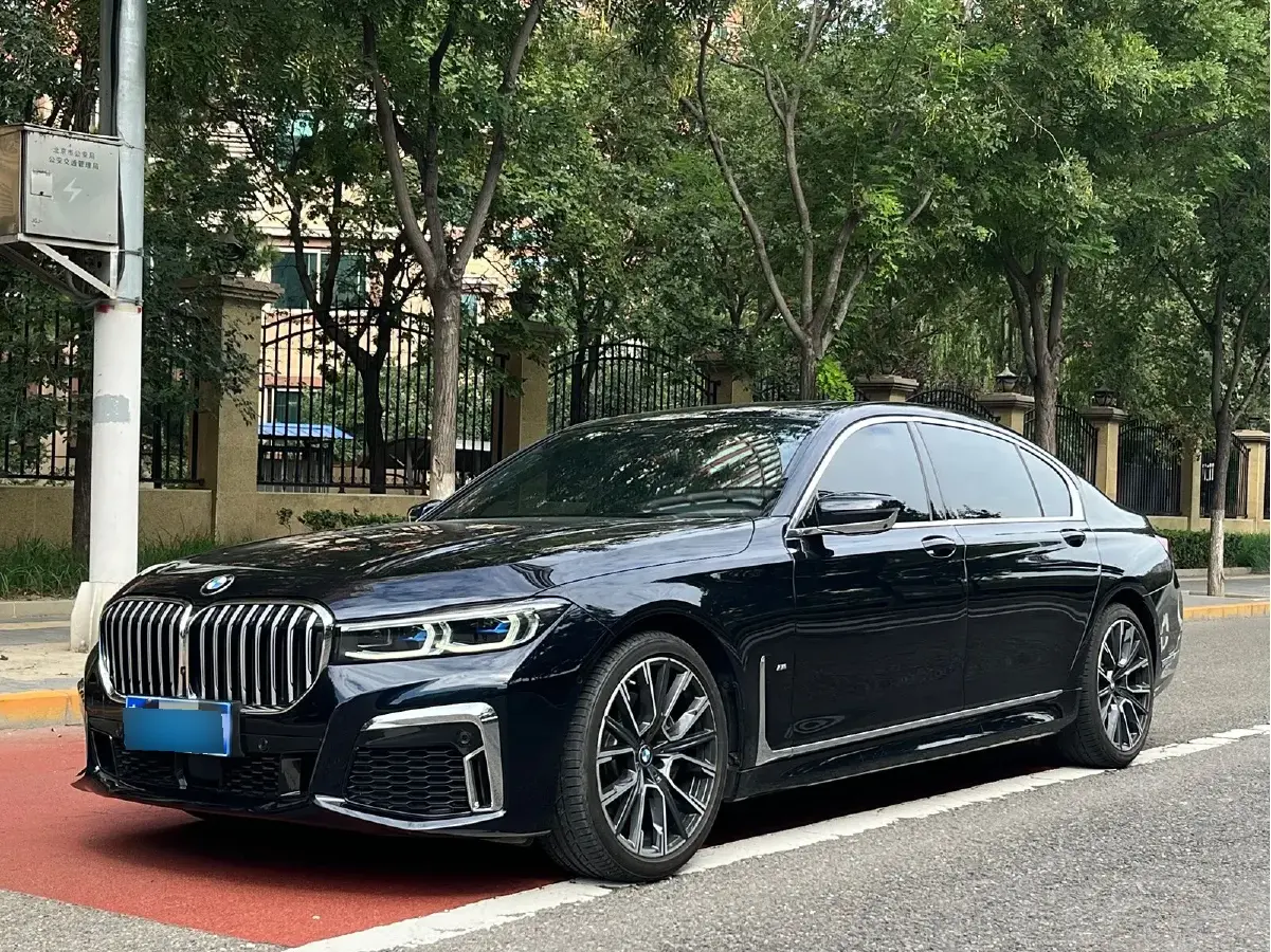2021 BMW 7 Series 3.0T 340HP L6 8AT