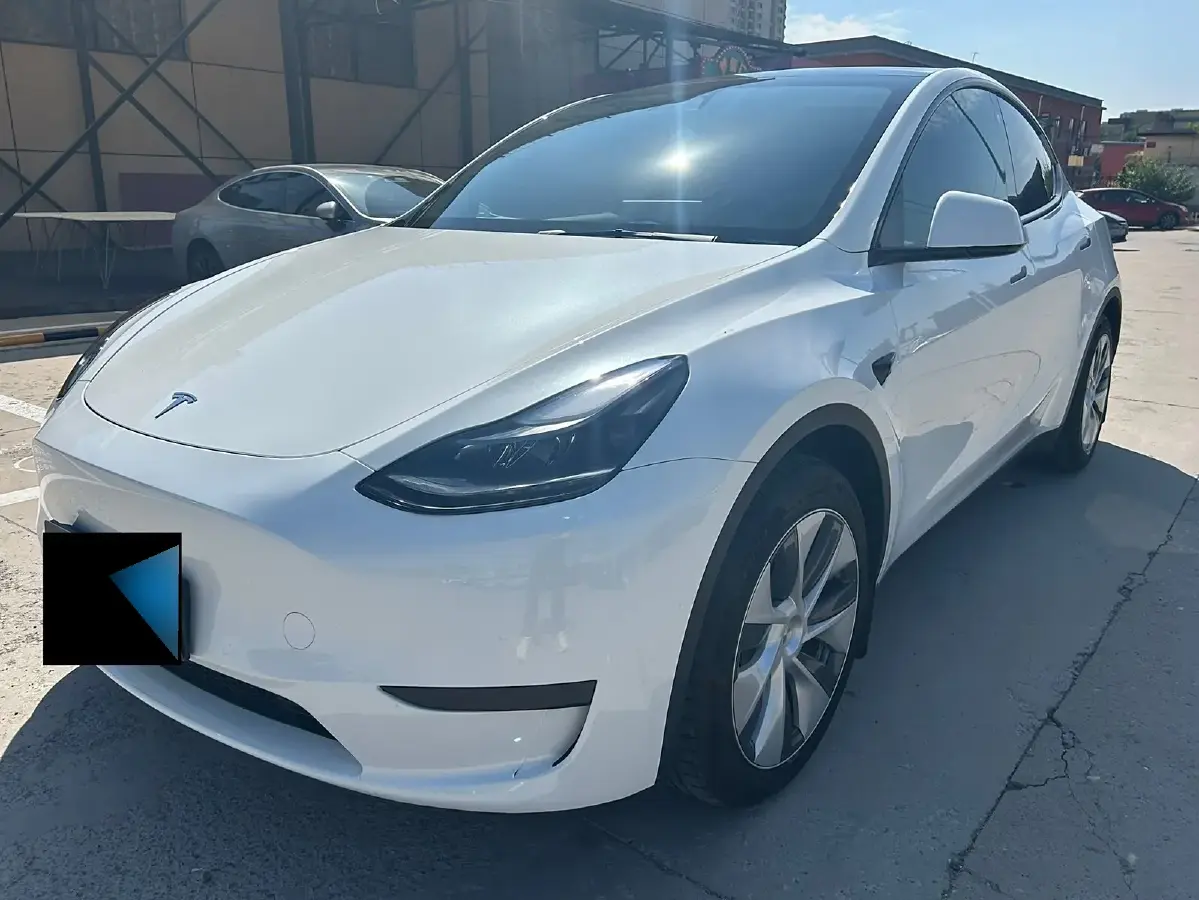 2022 Tesla Model Y BEV 60KWH