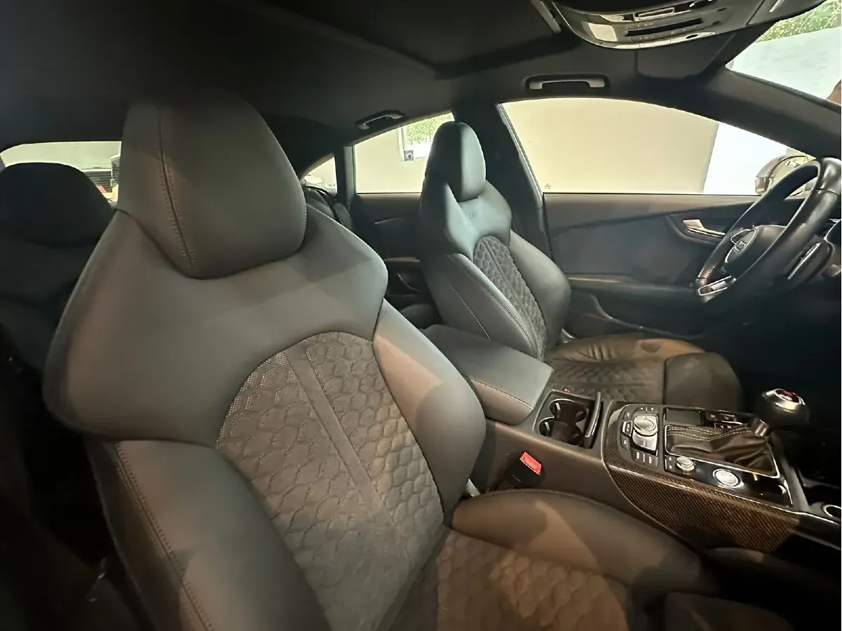 2014 Audi RS 7 4.0T 560HP V8 8AT,autocango,china used car exporter,china ev exporter,chinese used car exporter,chinese used ev exporter