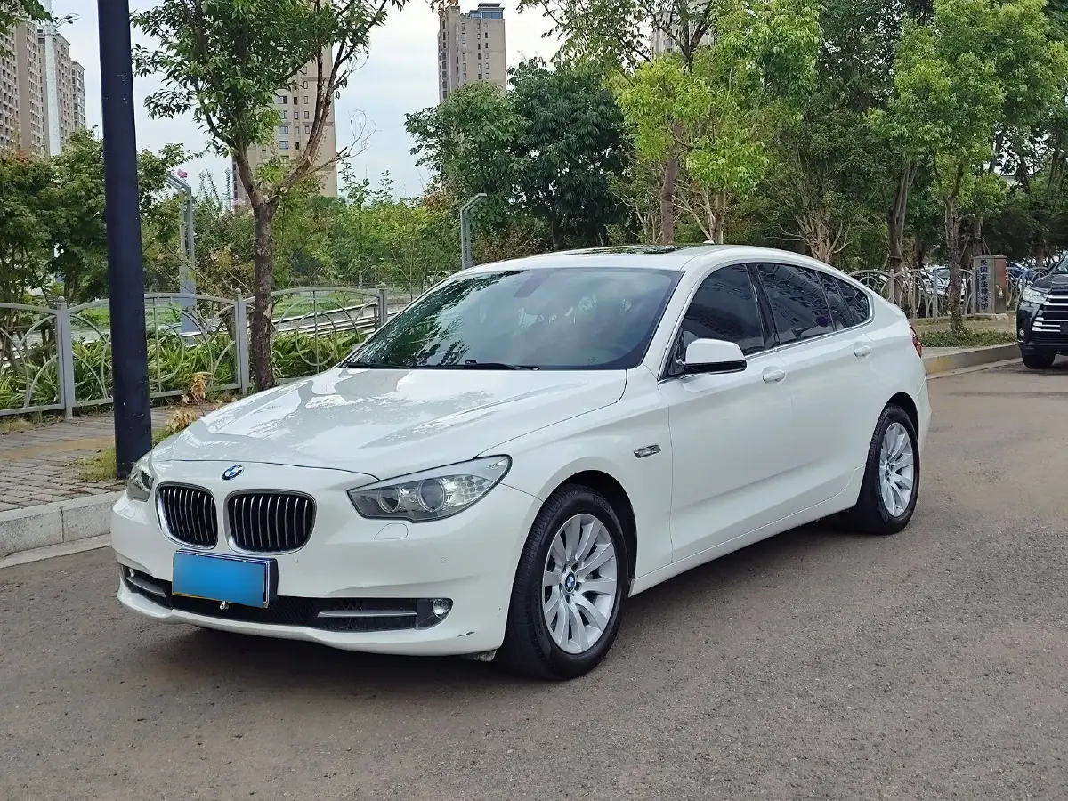 2013 BMW 5 Series GT 3.0T 306HP L6 8AT