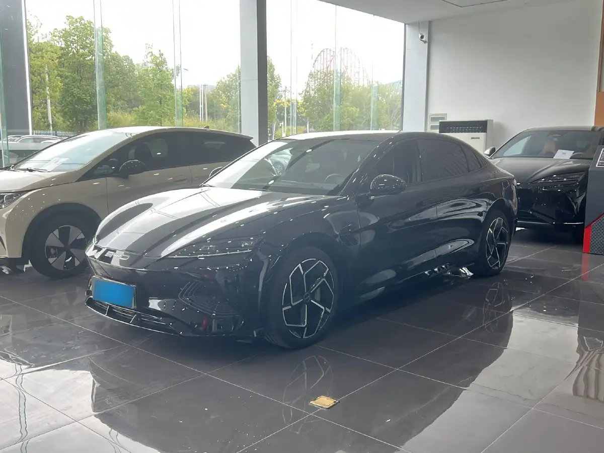 2024 BYD Seal BEV 82.5KWH