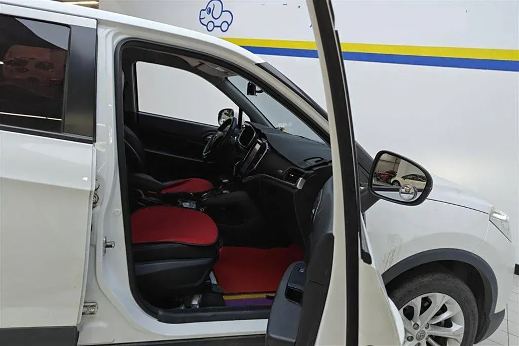 2017 Brilliance Auto V3 1.5L 112HP L4 5AT,autocango,china used car exporter,china ev exporter,chinese used car exporter,chinese used ev exporter