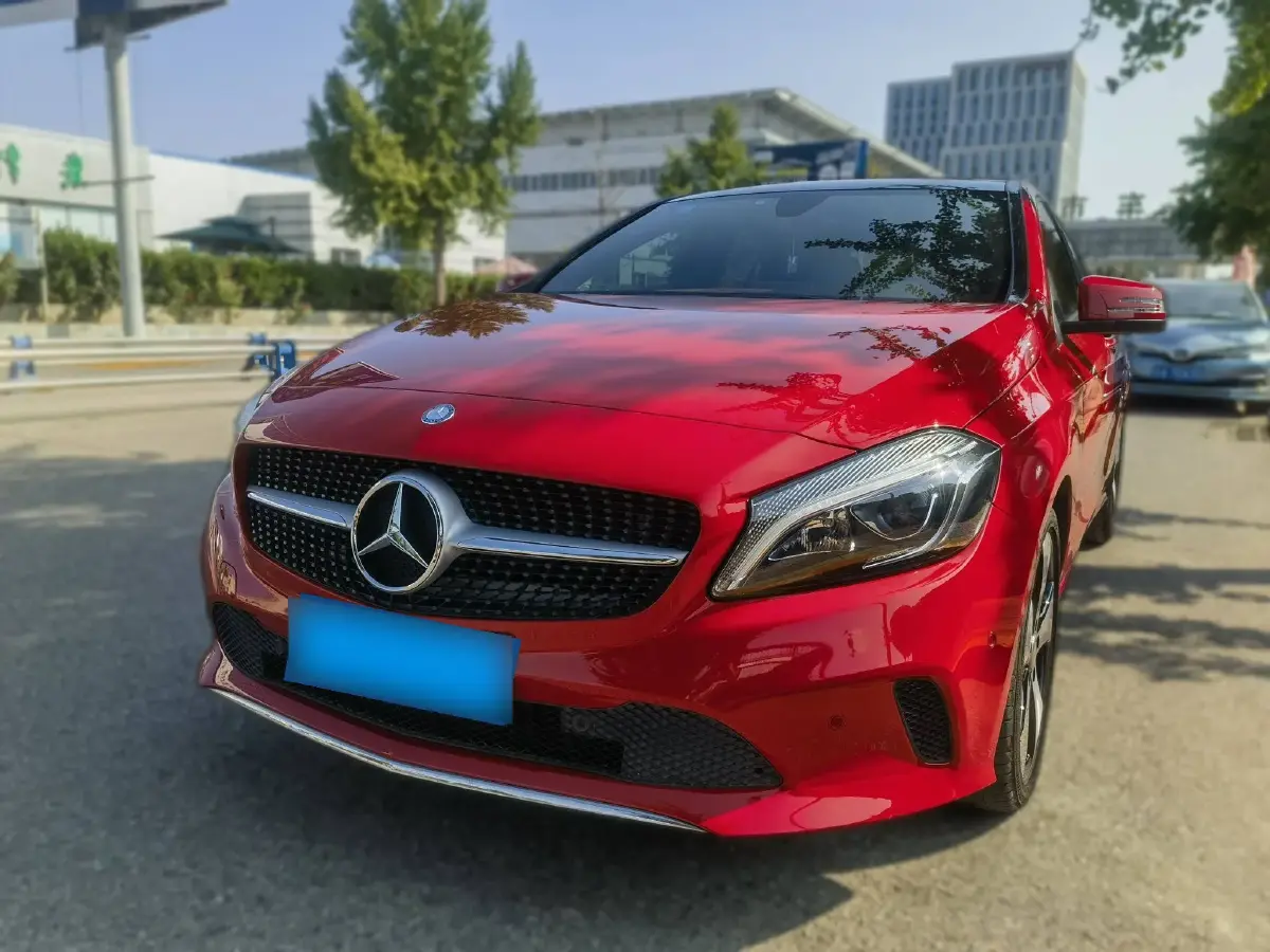 2016 Mercedes-Benz A Class 1.6T 156HP L4 7DCT