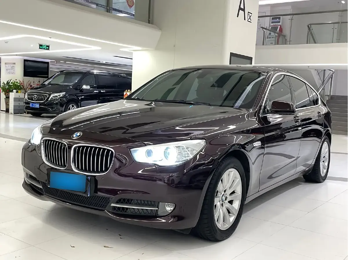 2013 BMW 5 Series GT 3.0T 306HP L6 8AT