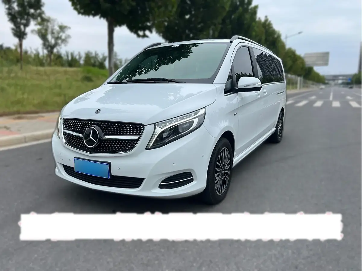 2017 Mercedes-Benz V Class 2.0T 211HP L4 7AT