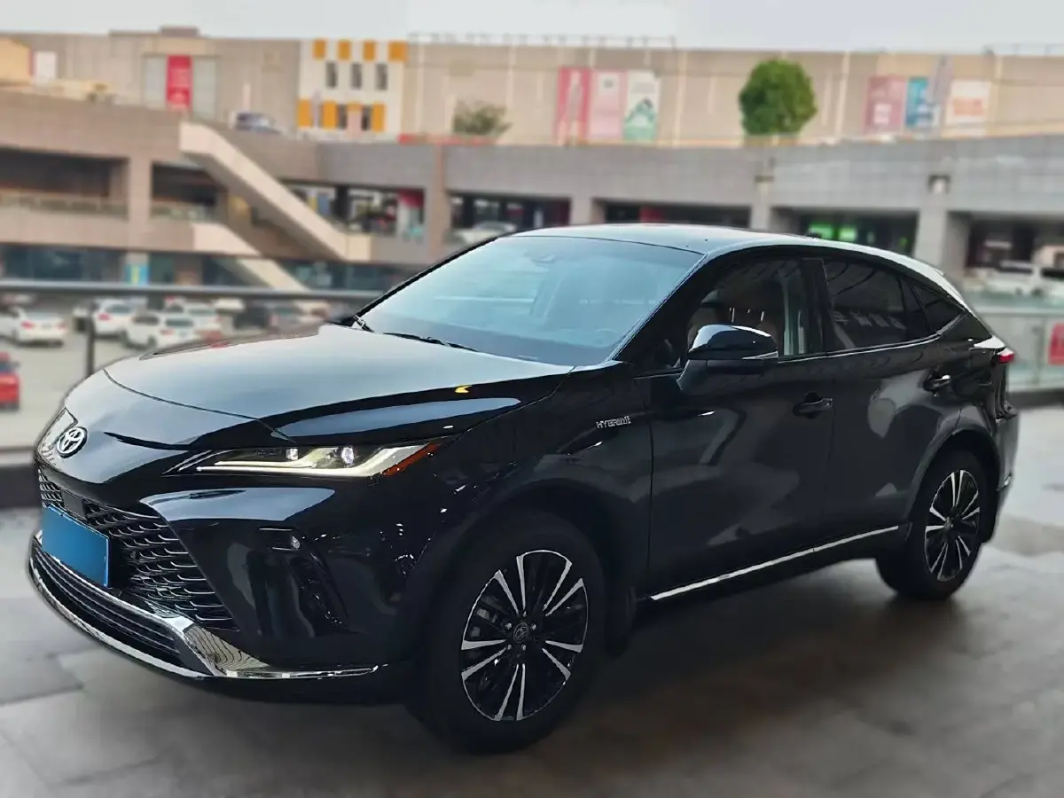 2023 Toyota Venza 2.5L 178HP L4 E-CVT Hybrid