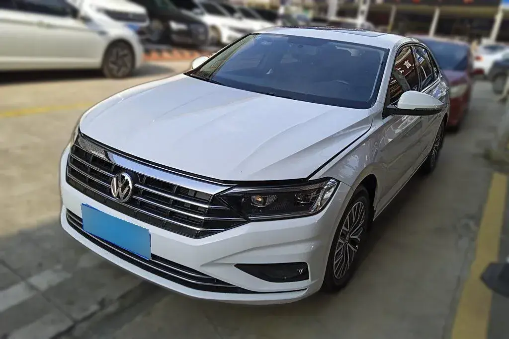 2019 Volkswagen Sagitar 1.4T 150HP L4 7DCT