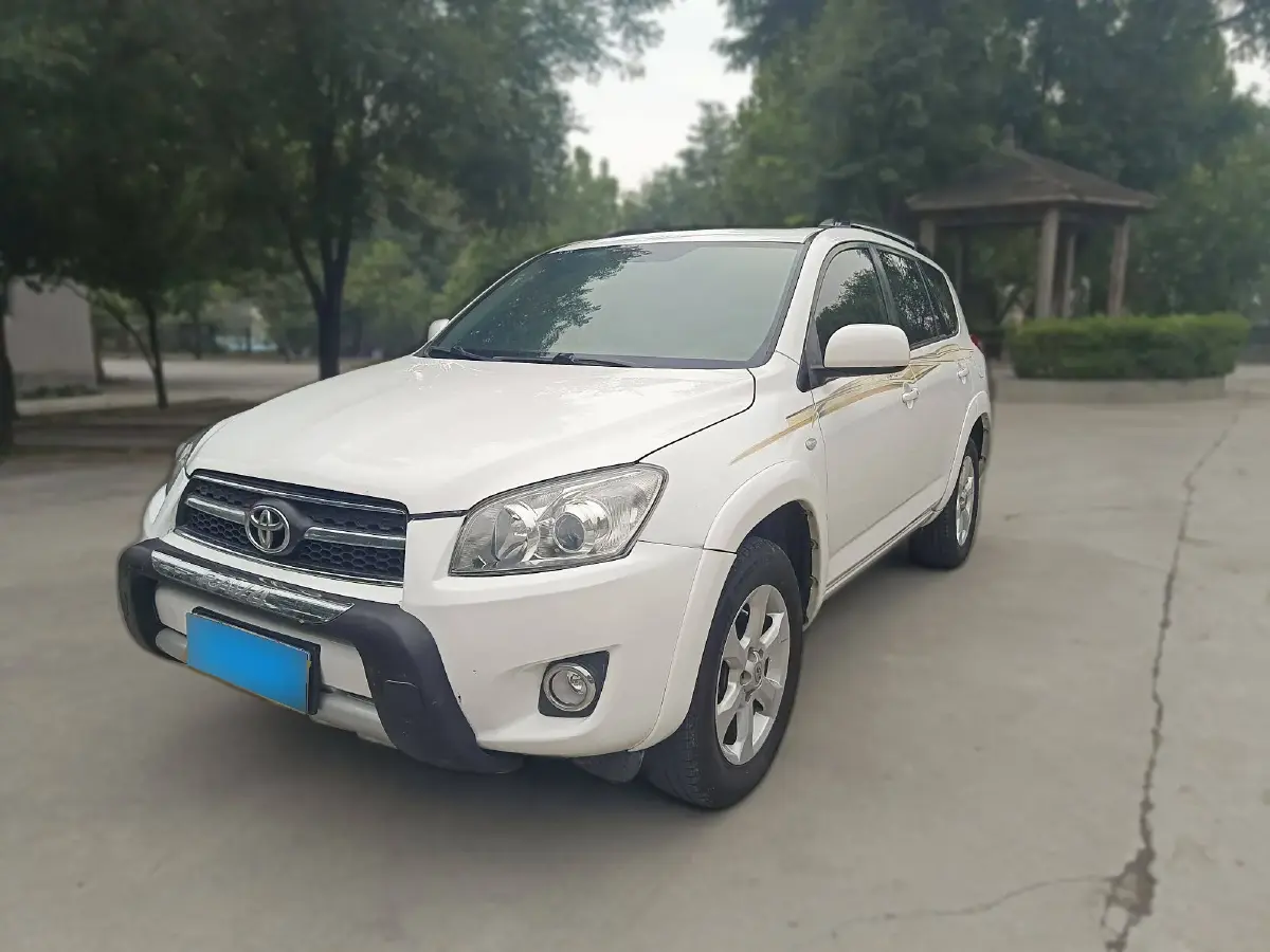 2011 Toyota RAV4 2.4L 170HP L4 5MT