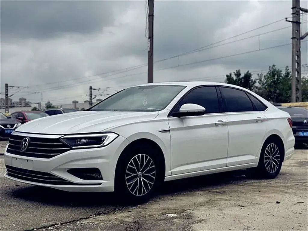 2019 Volkswagen Sagitar 1.4T 150HP L4 7DCT