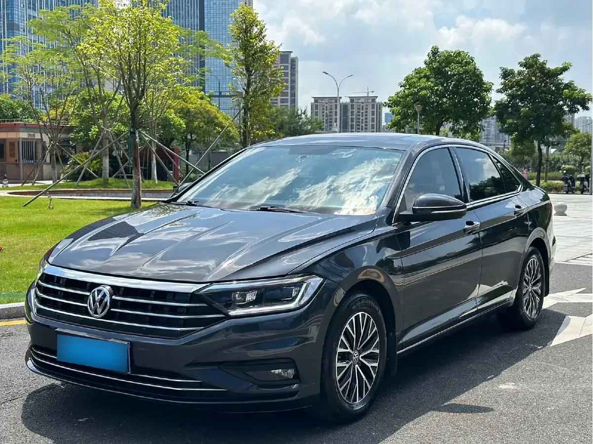 2019 Volkswagen Sagitar 1.4T 150HP L4 7DCT