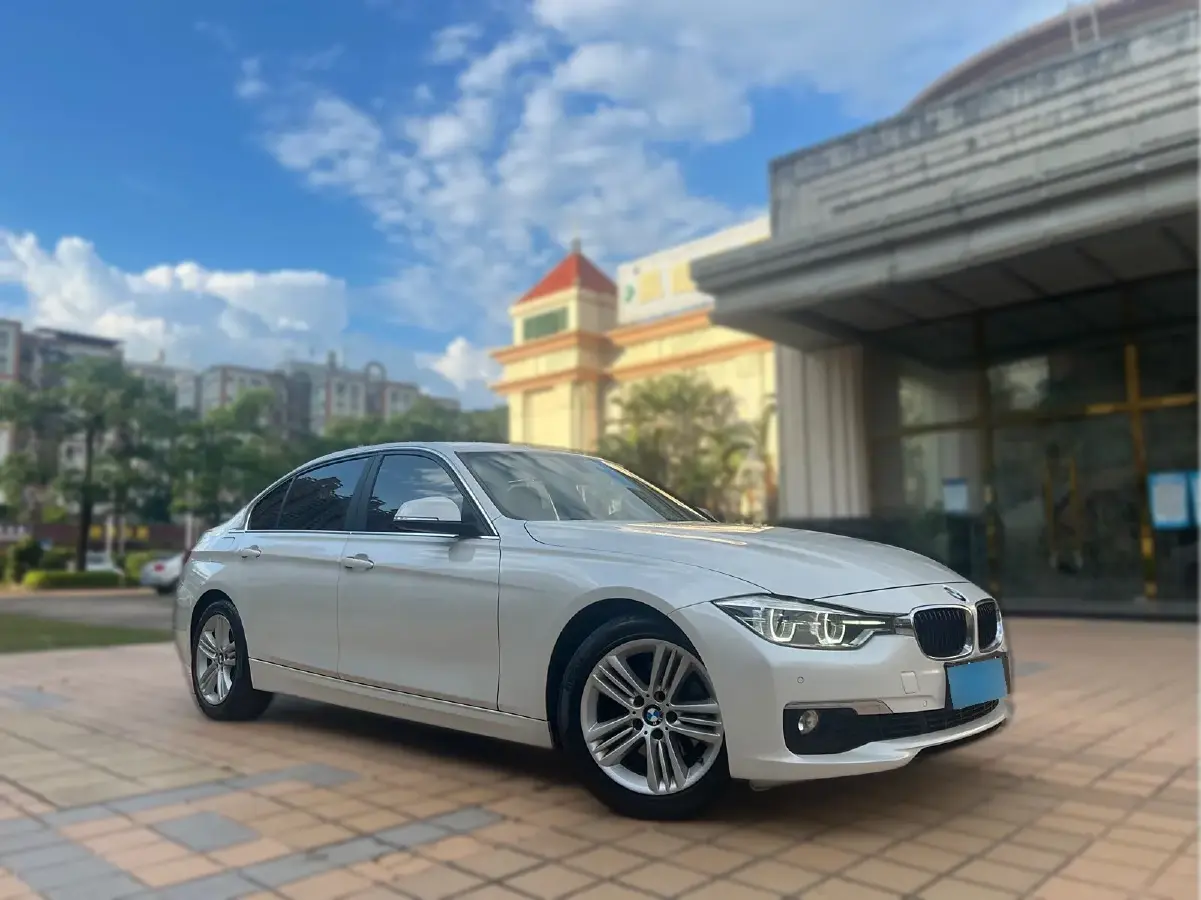 2017 BMW 3 Series 2.0T 184HP L4 8AT