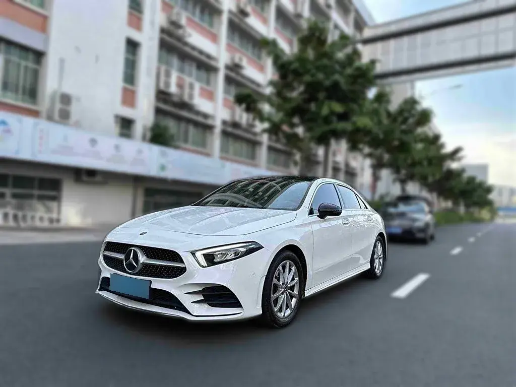 2020 Mercedes-Benz A Class 1.3T 163HP L4 7DCT
