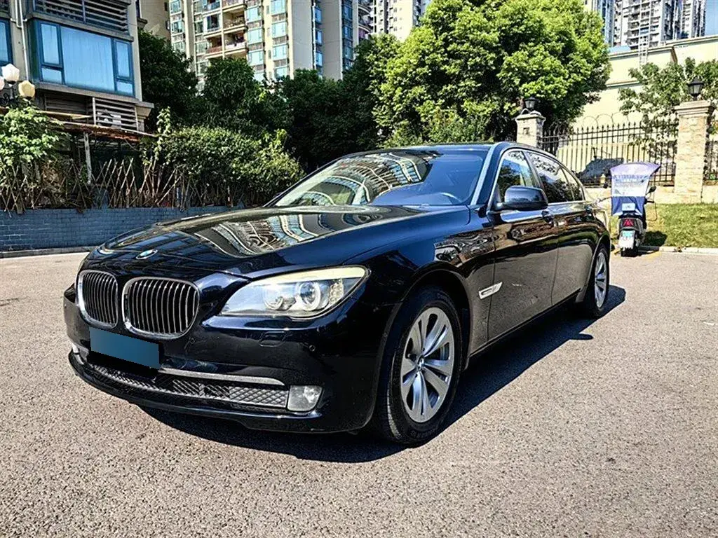2009 BMW 7 Series 3.0L 258HP L6 6AT