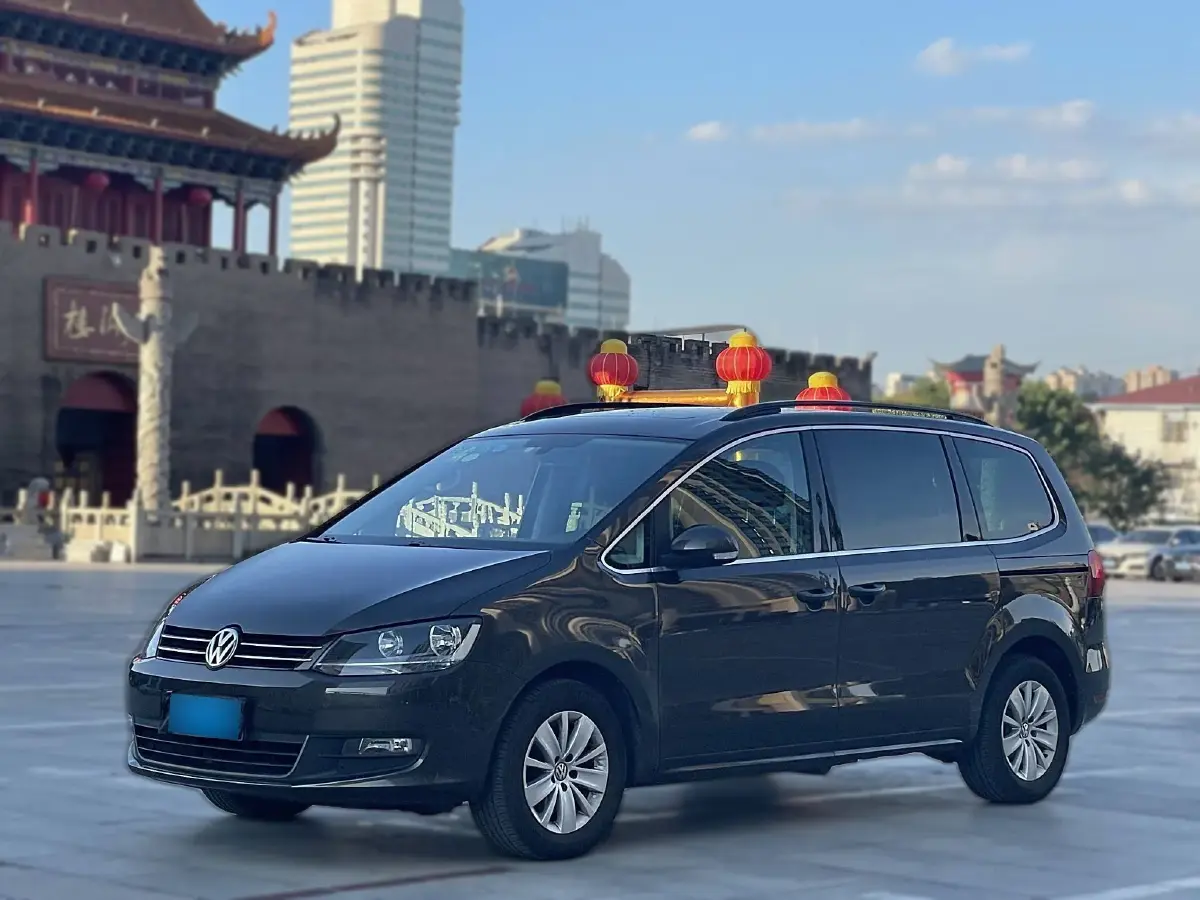 2013 Volkswagen Sharan 1.8T 160HP L4 6DCT