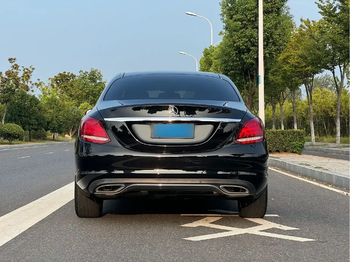 2015 Mercedes-Benz C Class 2.0T 184HP L4 7AT