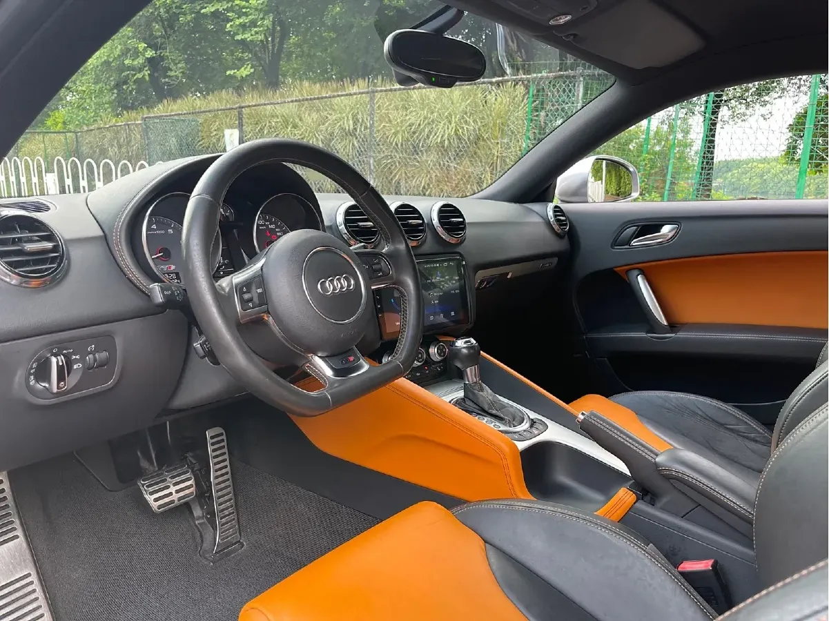 2011 Audi TTS 2.0T 272HP L4 6DCT,autocango,china used car exporter,china ev exporter,chinese used car exporter,chinese used ev exporter