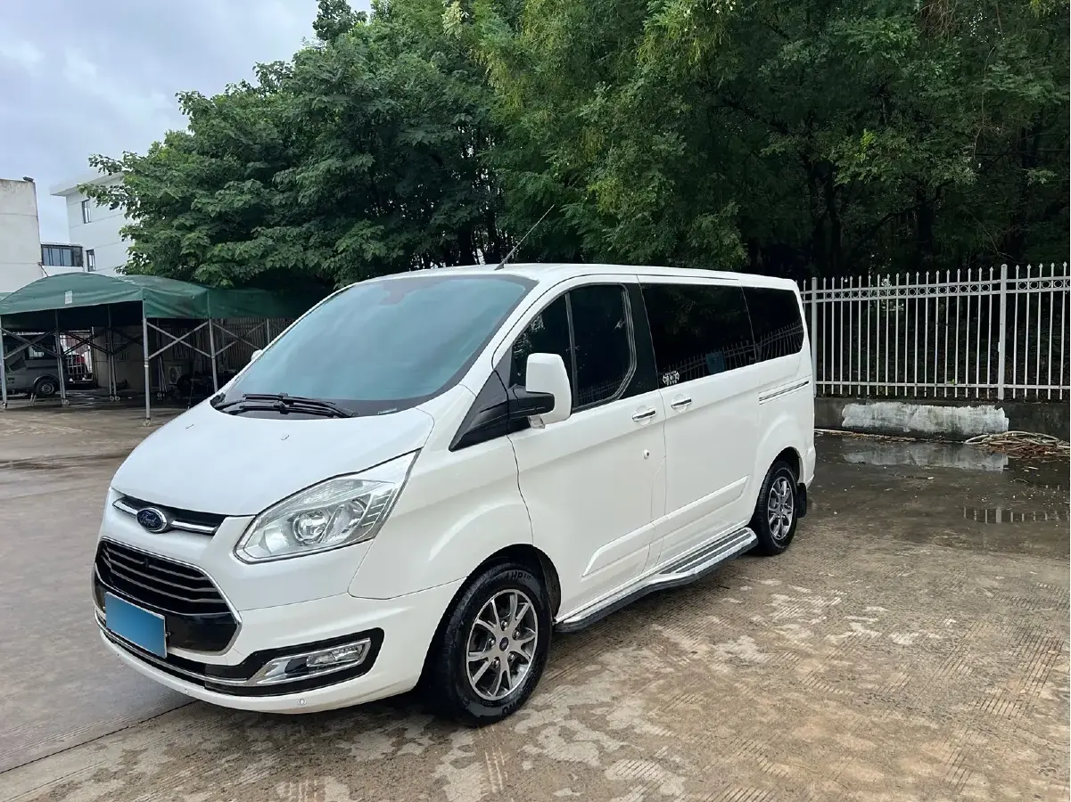 2017 Ford Tourneo 2.0T 203HP L4 6AT