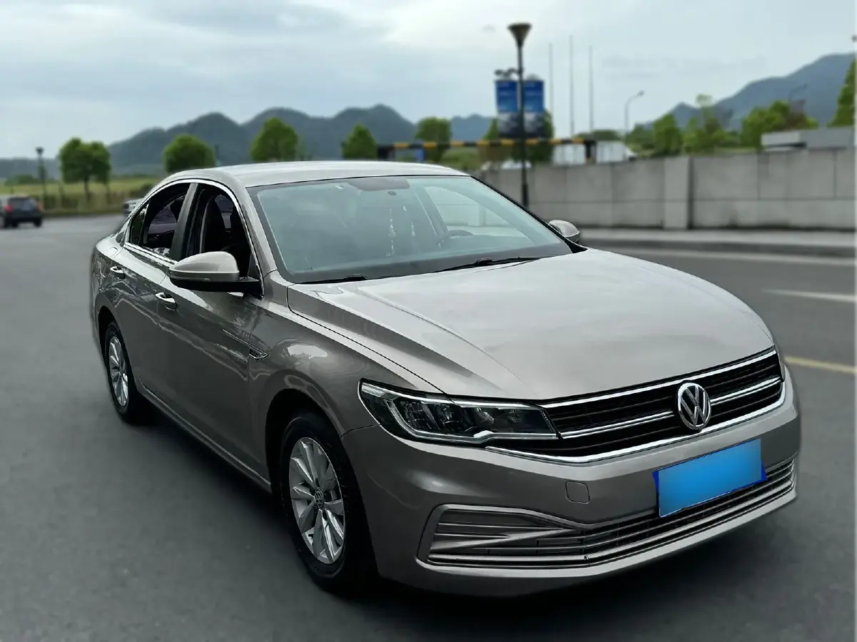 2019 Volkswagen Bora 1.5L 116HP L4 5MT