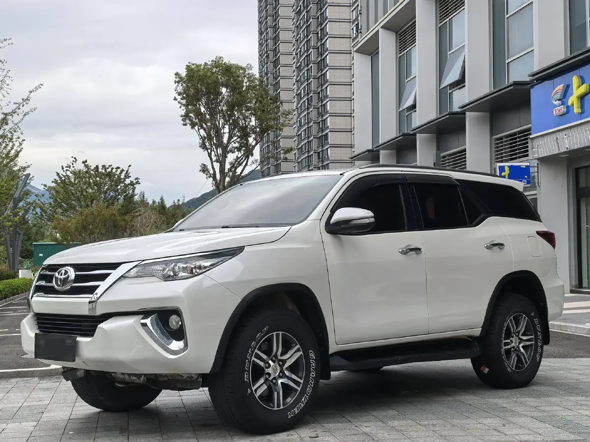 2016 Toyota Fortuner 2.7L 163HP L4 6AT