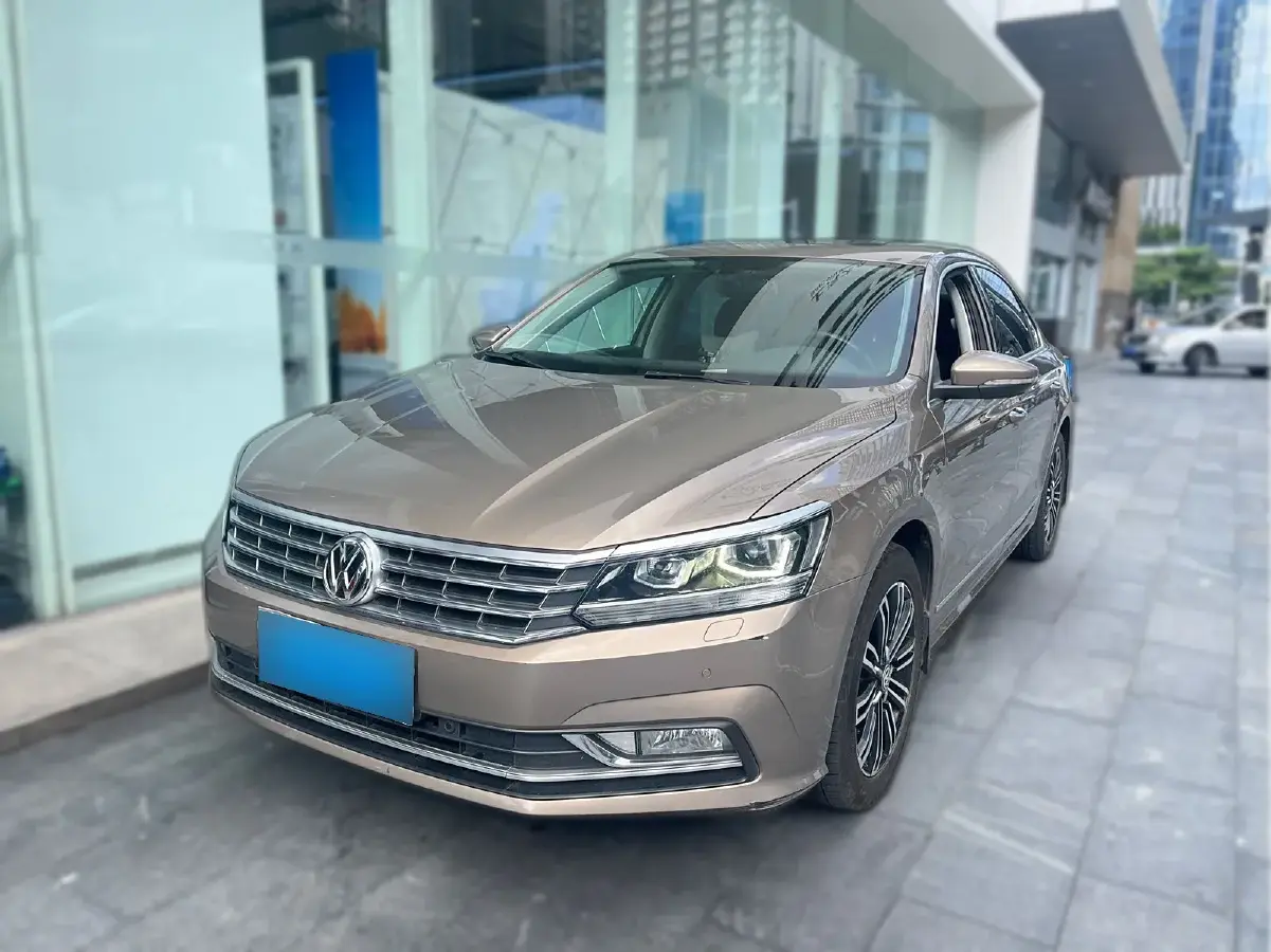 2017 Volkswagen Passat 1.8T 180HP L4 7DCT